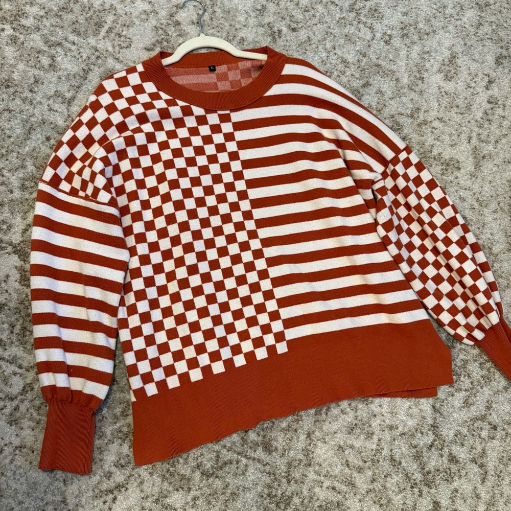 Saukole Checkered Burnt Orange and Cream Crewneck Knit Sweater Women’s XL